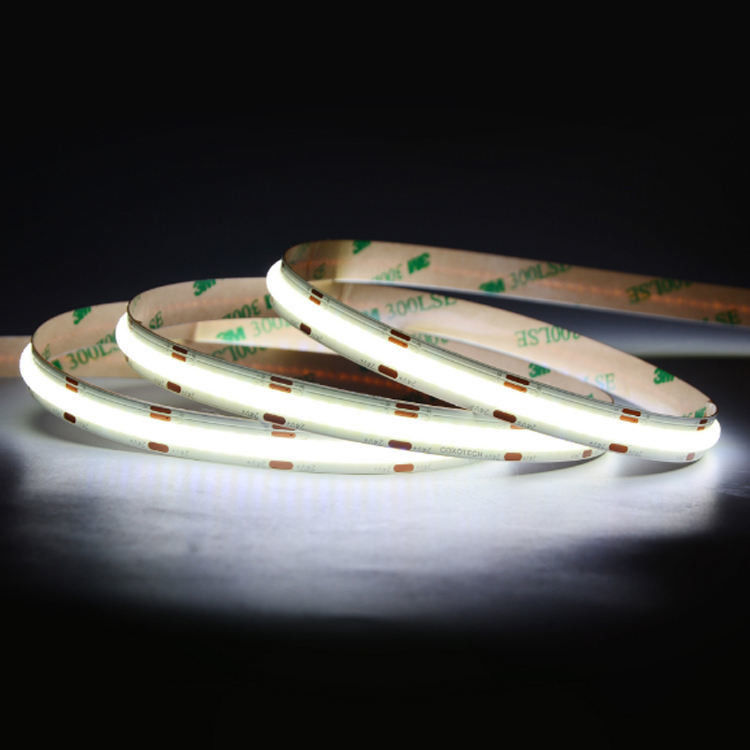 ছুটির আলোর প্রকল্পের জন্য কাটিয়া 320LED 8MM 12 ভোল্ট নমনীয় COB LED স্ট্রিপ লাইট